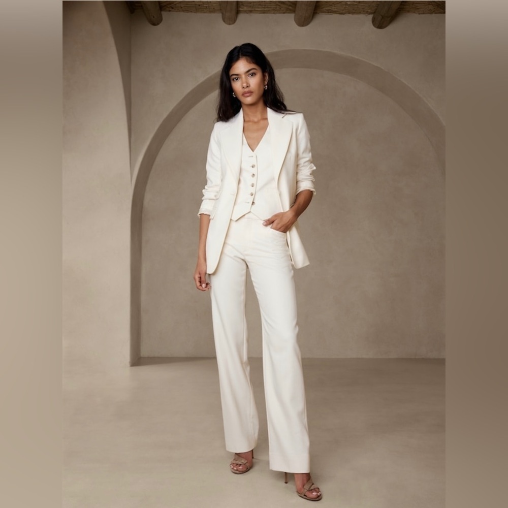 NWT! Banana Republic Transition Cream Lido Straight Italian Wool Pant - Size 16